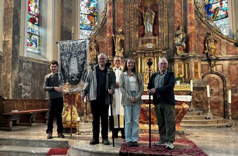 Wallfahrt nach Maria Hilf